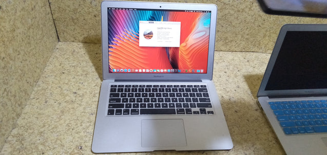 Apple Macbook air 2014  " Imported Laptop - Ci5 - 4GB Memory -128GB ssd Hard - silver