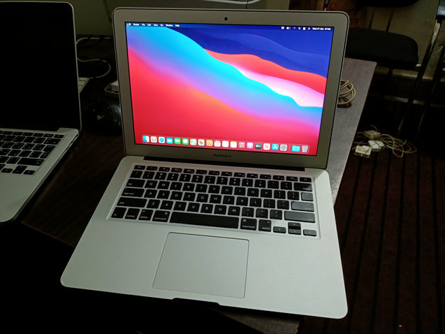 2015 Apple 13.3" MacBook Air laptop Core i5 ssd hard Laptop Price in Pakistan