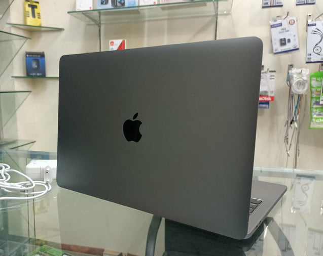 Apple Macbook pro 2018 price in Pakistan
